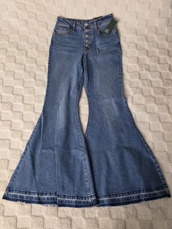 wild fable Denim - WILD FABLE HIGHEST RISE EXTREME FLARE MEDIUM WASH DENIM JEANS SIZE 6 NWT